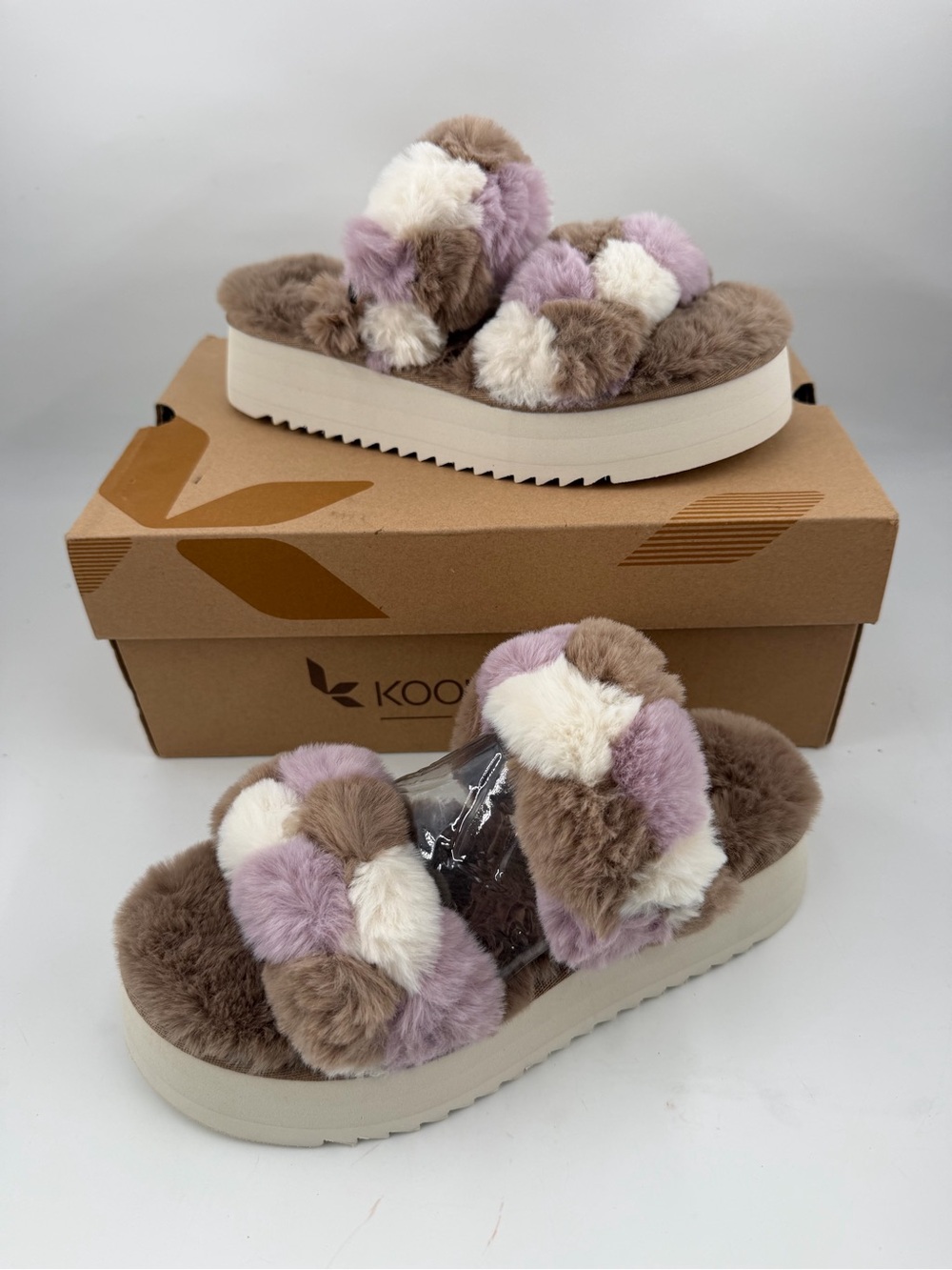 👞 Koolaburra by Ugg Ya-Baby -SZ 3.5- Multicolor Fuzzy Slide Sandals
